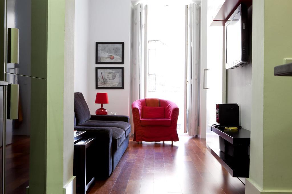 Modern Flats In Justicia By Allo Housing Madri Quarto foto