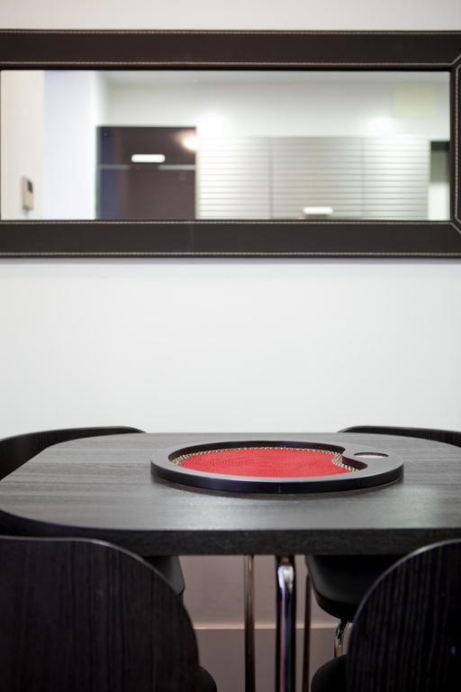 Modern Flats In Justicia By Allo Housing Madri Quarto foto